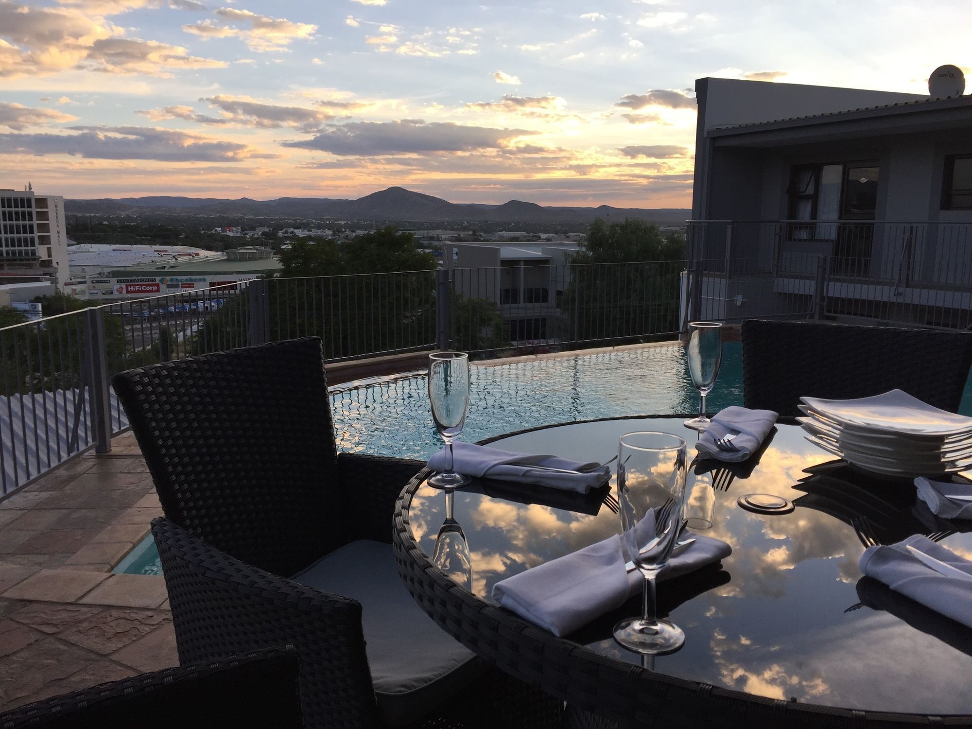 Burg'S View Boutique Hotel Windhoek Eksteriør bilde